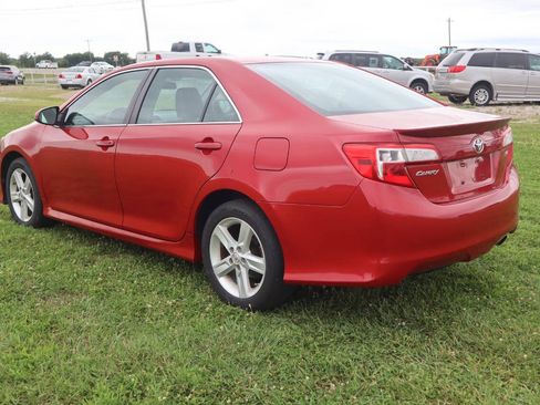 Used 2014 Toyota Camry SE FWD image 5