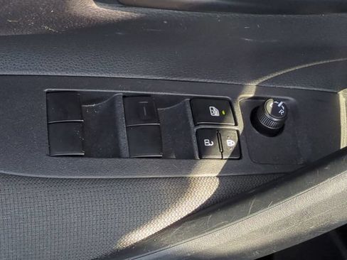 Used 2023 Toyota Corolla LE FWD image 14