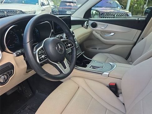 Used 2022 Mercedes-Benz GLC 300 4MATIC image 16