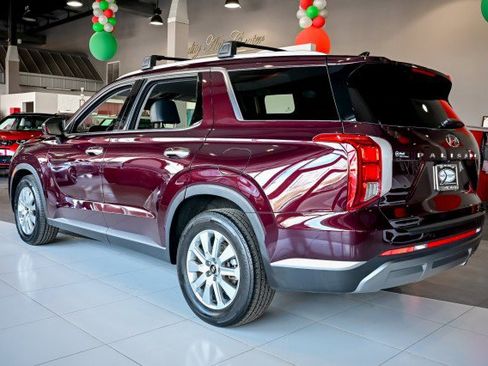 Used 2023 Hyundai Palisade SEL FWD image 7