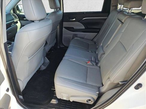 Used 2019 Toyota Highlander Limited image 20