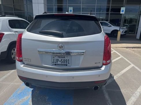 Used 2016 Cadillac SRX Luxury FWD image 3