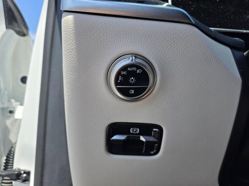 Certified 2025 Mercedes-Benz GLC 300 image 15