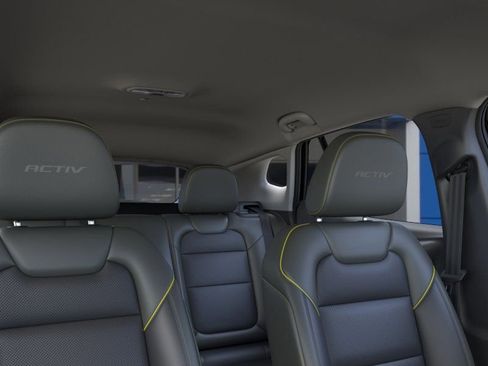 New 2026 Chevrolet Trax ACTIV FWD image 24