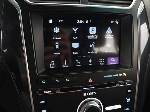 Used 2017 Ford Explorer Limited w/ Equipment Group 301A AWD/4WD image 25