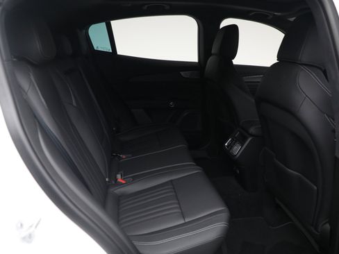 New 2025 Maserati Grecale GT image 19