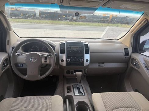 Used 2010 Nissan Frontier SE RWD image 8
