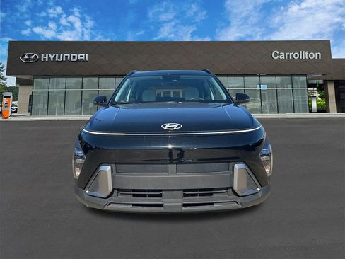 Used 2025 Hyundai Kona SEL image 2