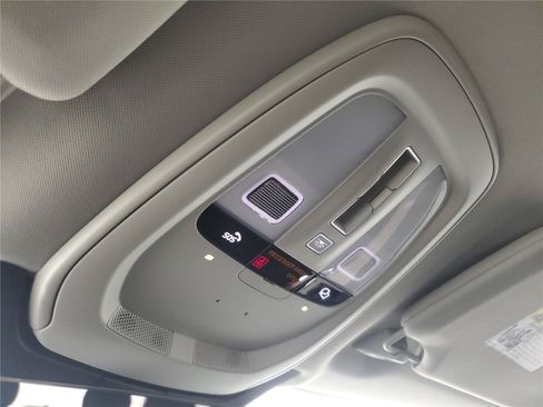 Certified 2026 Volvo XC90 B6 Plus AWD/4WD image 32