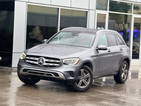 Used 2022 Mercedes-Benz GLC 300 image 2