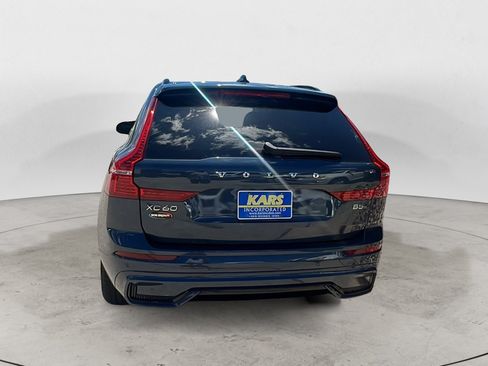Used 2024 Volvo XC60 B5 Core AWD/4WD image 5
