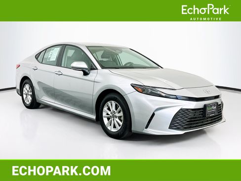 Used 2026 Toyota Camry LE FWD image 1