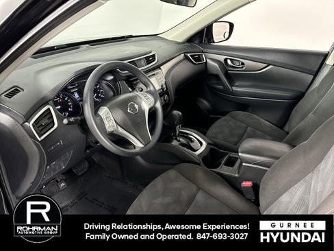 Used 2016 Nissan Rogue S image 4