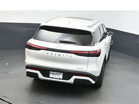 Certified 2025 INFINITI QX60 Pure image 36