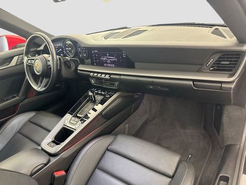 Used 2024 Porsche 911 Carrera image 32