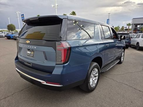 Certified 2025 Chevrolet Suburban LS RWD image 6