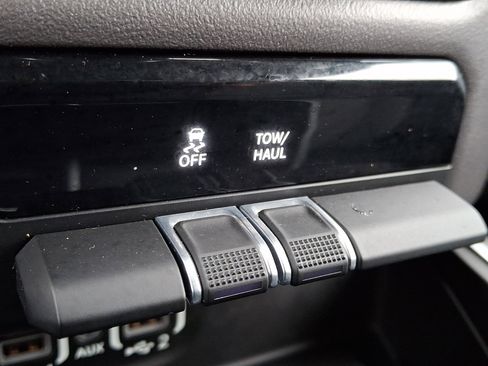 Used 2021 RAM 1500 Big Horn image 22