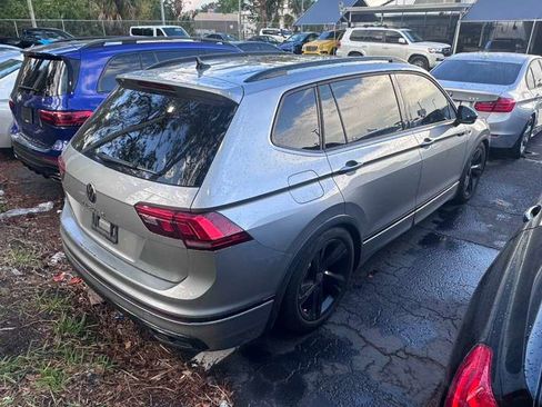 Used 2023 Volkswagen Tiguan SE R-Line FWD image 9