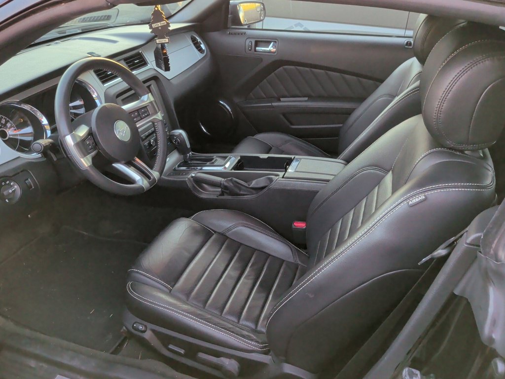 Used 2014 Ford Mustang GT Premium w/ Electronics Package RWD image 8