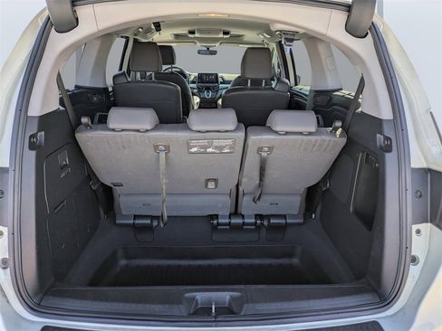 Used 2018 Honda Odyssey Elite image 12