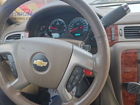 Used 2013 Chevrolet Avalanche LTZ AWD/4WD image 28