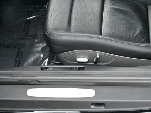 Used 2015 Porsche 911 Carrera image 19