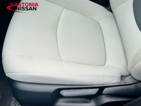 Used 2022 Toyota Corolla LE image 26