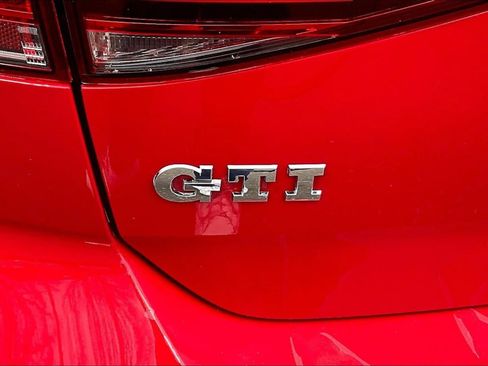 Used 2015 Volkswagen GTI S image 22