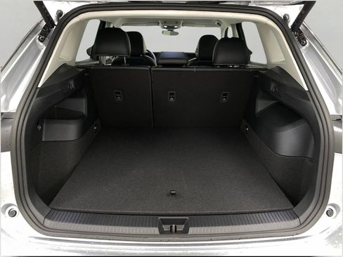 New 2026 Volkswagen Tiguan SE image 5