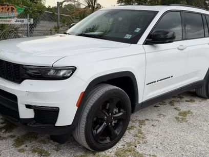 Used 2022 Jeep Grand Cherokee L Limited w/ Black Appearance Package