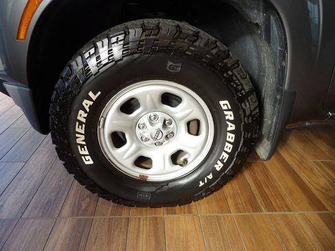 Used 2022 Nissan Frontier S image 10