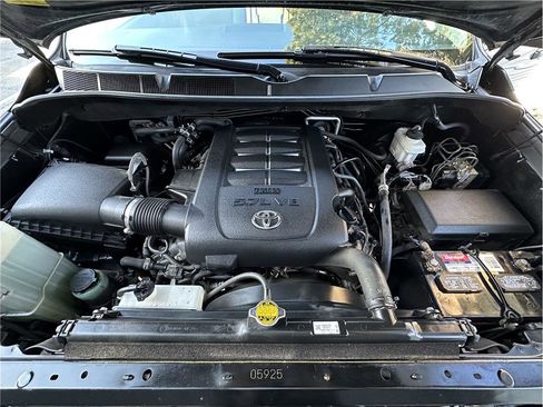 Used 2017 Toyota Sequoia SR5 image 30