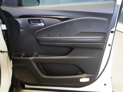 Used 2022 Honda Pilot Touring image 60