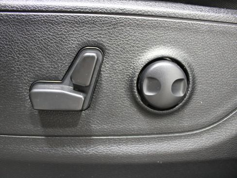 Used 2022 RAM 1500 Big Horn AWD/4WD image 50