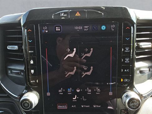 Used 2025 RAM 1500 Laramie AWD/4WD image 21