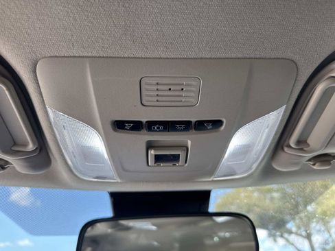 Used 2022 Toyota Corolla LE image 25