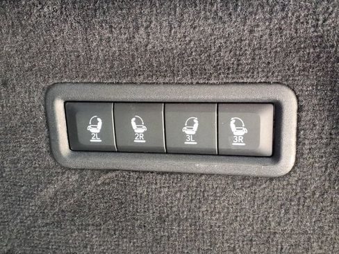 Used 2024 Jeep Grand Wagoneer L Series III AWD/4WD image 19
