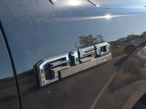 Used 2019 Ford F150 XLT w/ Equipment Group 302A Luxury image 5