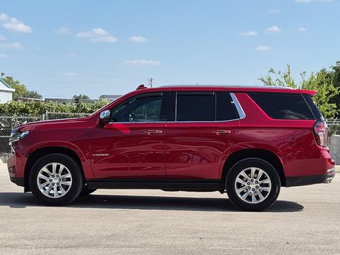 Used 2023 Chevrolet Tahoe Premier AWD/4WD image 2