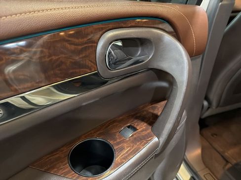 Used 2014 Buick Enclave Leather w/ LPO, Cargo Convenience Pkg image 33