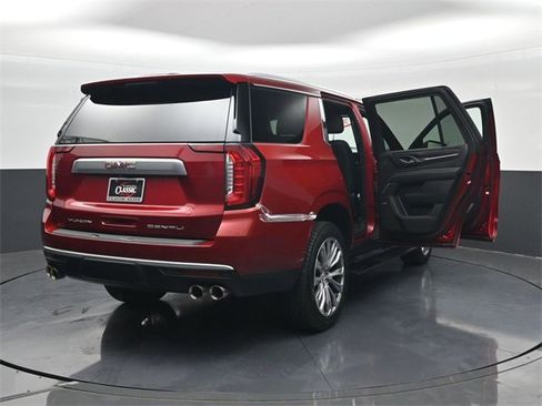 Used 2021 GMC Yukon Denali w/ Denali Premium Package image 33