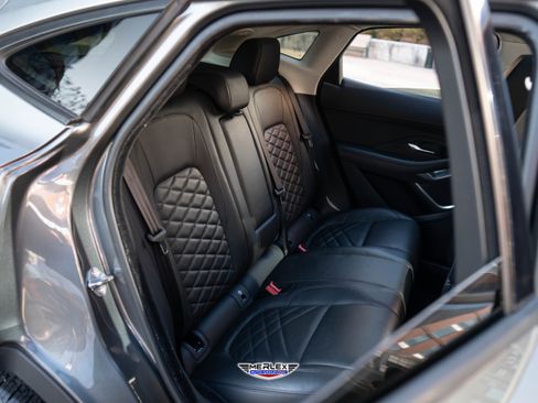 Used 2020 Jaguar E-PACE SE image 18