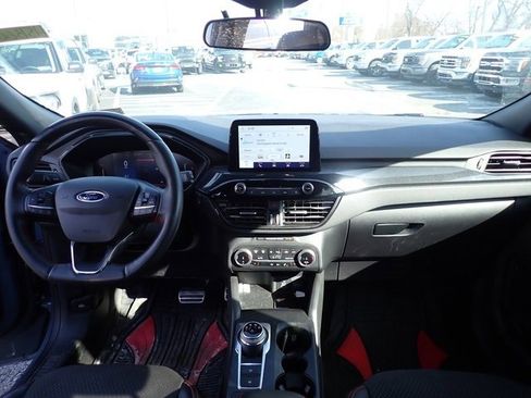 Used 2024 Ford Escape ST-Line image 12