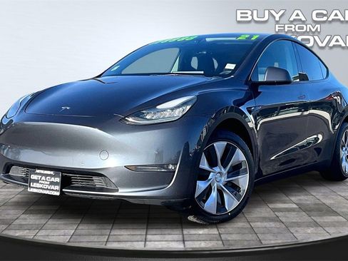 Used 2021 Tesla Model Y Long Range image 12