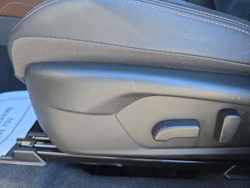 Used 2025 Subaru Forester Touring image 28