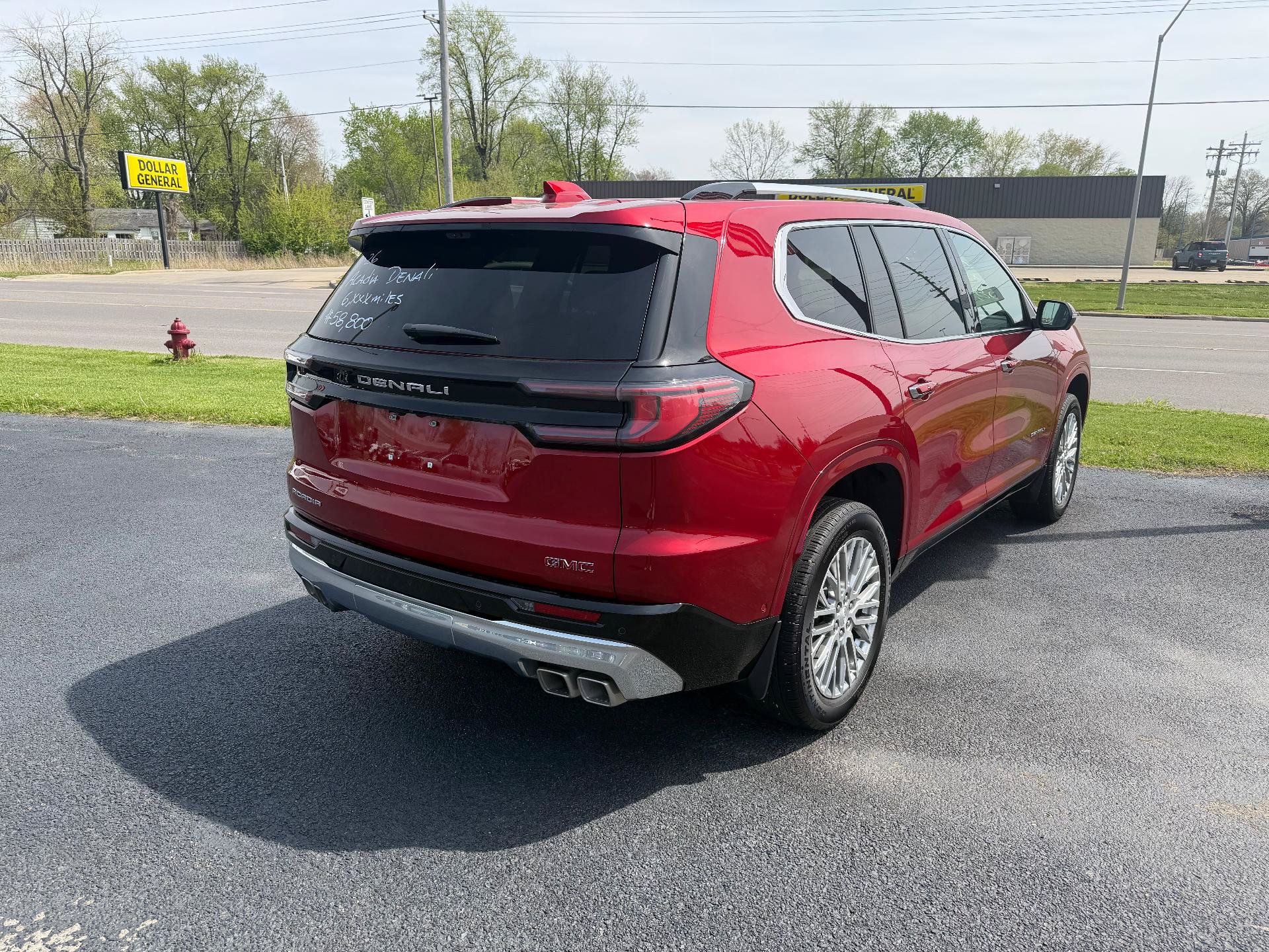 Used 2026 GMC Acadia Denali w/ Super Cruise Package FWD image 4
