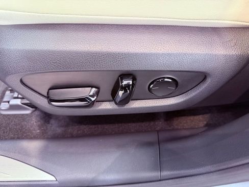 Used 2024 Lexus RX 350 Premium w/ Accessory Package (Z1) image 21