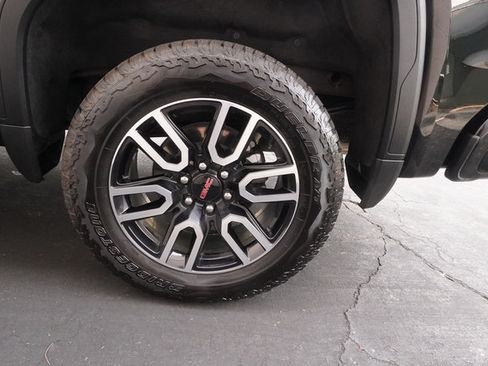 Used 2026 GMC Sierra 1500 AT4 w/ AT4 Premium Package AWD/4WD image 36