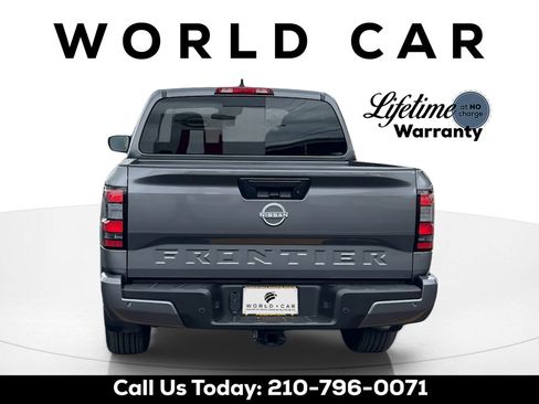 Used 2025 Nissan Frontier SV w/ SV Convenience Package RWD image 4