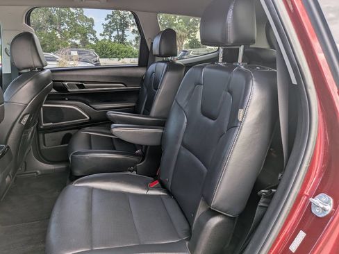 Used 2023 Kia Telluride S w/ S Sunroof Package FWD image 17